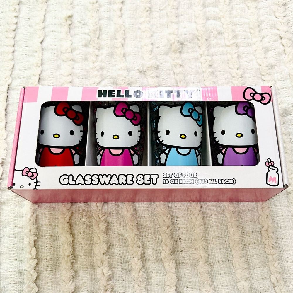 NWT! HELLO KITTY Glassware Set 16oz